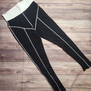 Women's Black and White Leggings